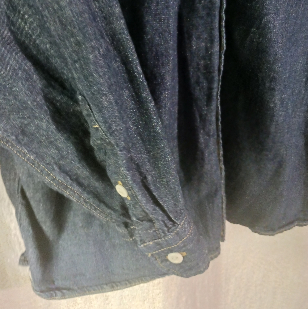 LEVI'S Dark wash denim shirt long sleeve womens large Relaxed fit - Picture 3 of 8